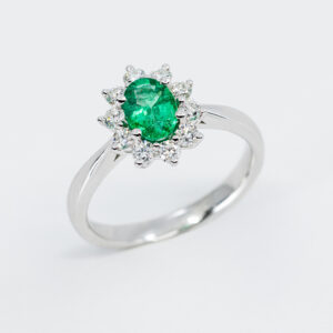 Anello smeraldo Sunflower Nature - idea regalo per anniversario di matrimonio - in oro bianco con diamanti - Gioielleria Casavola di Noci