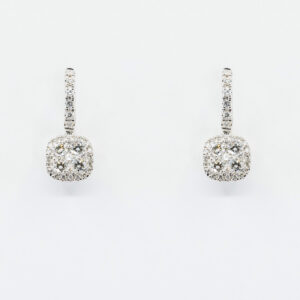 Orecchini quadrati pendenti Liberty White - Gioielleria Casavola di Noci - gioiello in oro bianco 18 ct con diamanti - idee regalo compleanno 50 anni donna