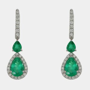 Orecchini pendenti smeraldi goccia Prestige White - Gioielleria Casavola di Noci - gioielli in oro bianco 18 ct con diamanti - idee regalo donna 60 anni