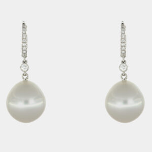 Orecchini pendenti perle australiane monachelle - Gioielleria Casavola di Noci - gioielli in oro bianco 18 ct - idee regalo compleanno mamma anziana