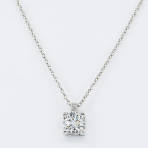 Collana punto luce diamante griffe quadro White - Gioielleria Casavola di Noci - gioiello in oro bianco 18 carati - idee regalo 18 anni ragazza