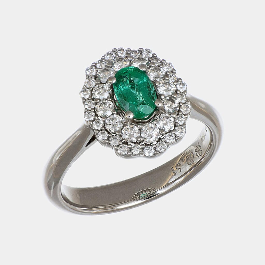 Anello smeraldo 0.57 ct Helianthus Nature White - Gioielleria Casavola di Noci - gioiello in oro bianco 18 ct - idee regalo compleanno 50 anni moglie