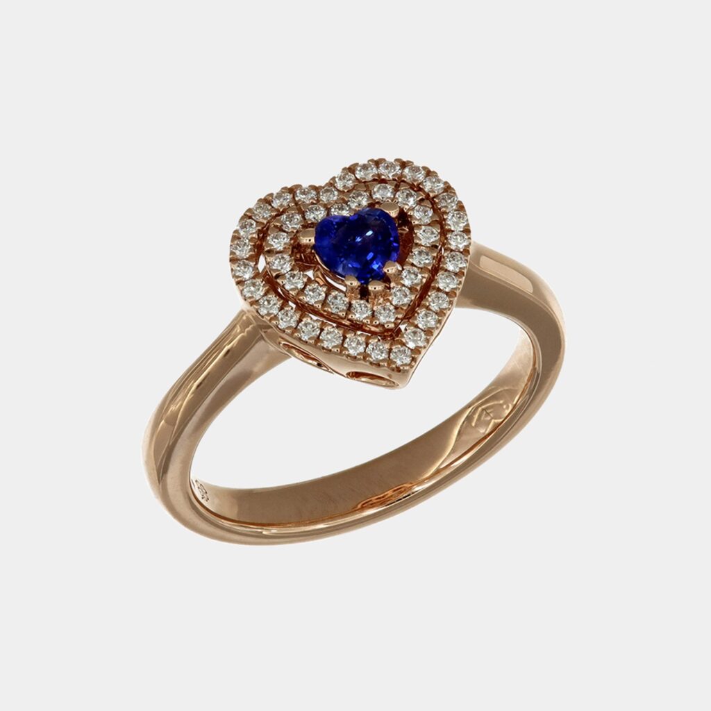 Anello cuore zaffiro 0.27 ct e pavé di diamanti Rosé Prestige - Gioielleria Casavola di Noci - gioiello in oro rosa 18 carati - idee regalo proposta di matrimonio
