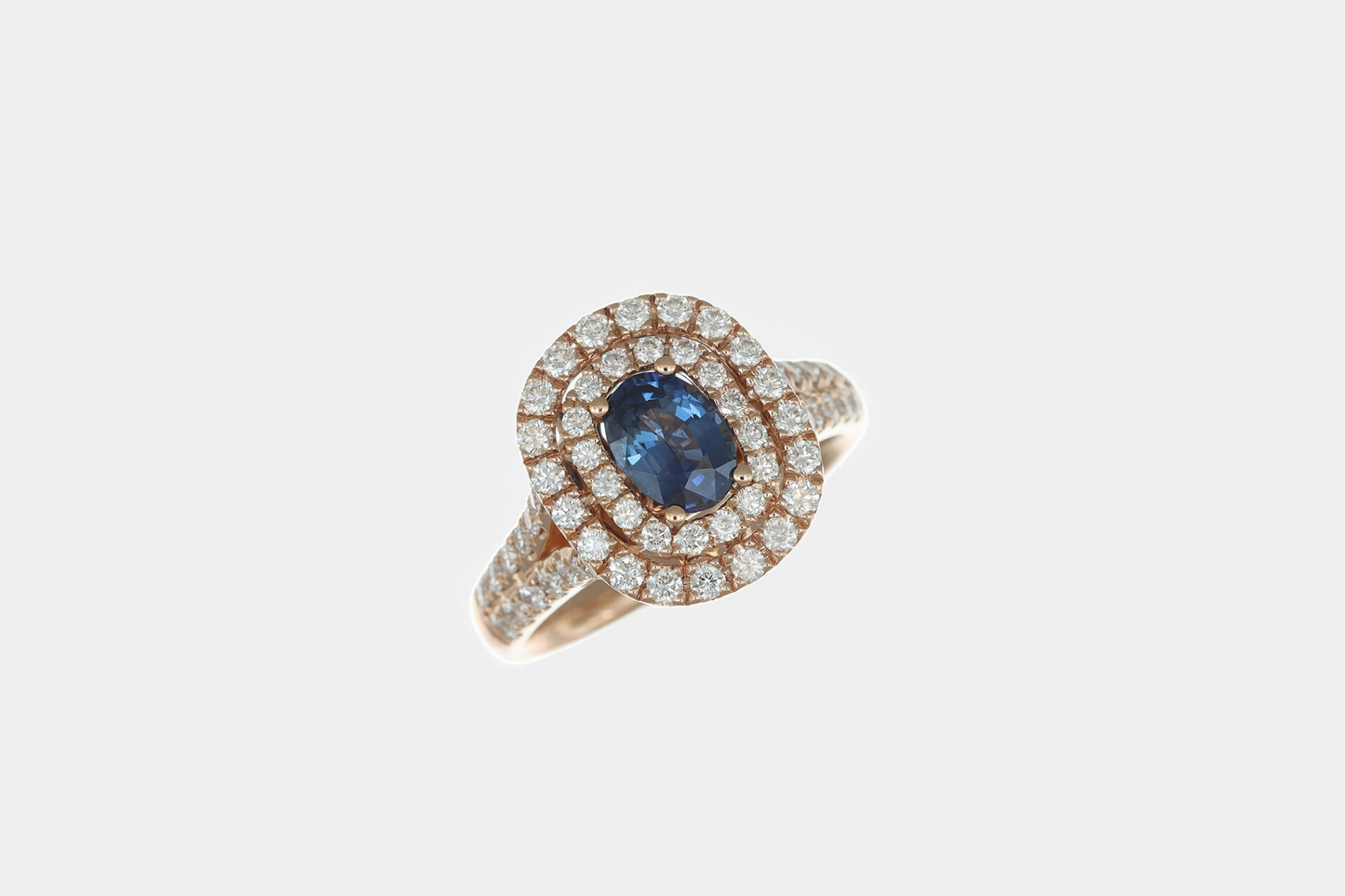 Anello double halo zaffiro Prestige Rosé - Gioielleria Casavola di Noci - gioiello in oro rosa 18 carati - idee regalo per proposta di matrimonio